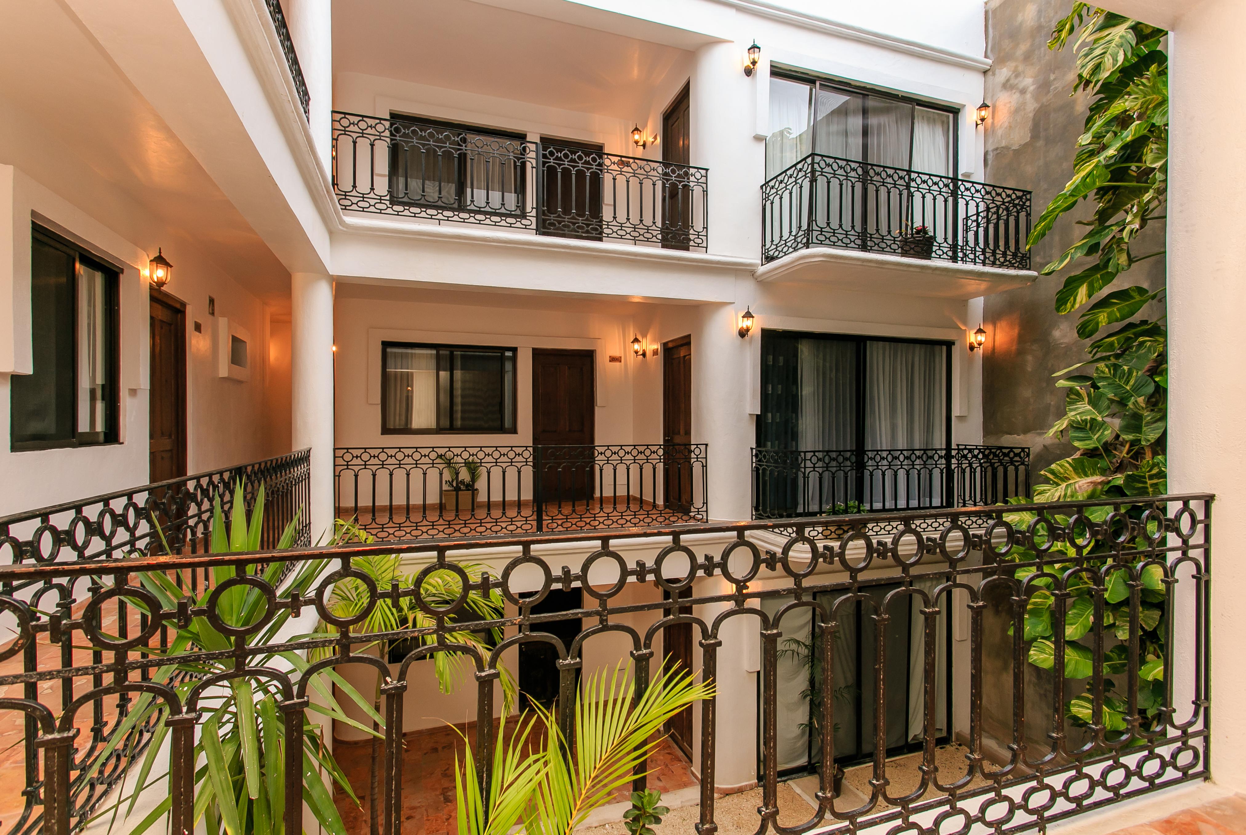 Hotel Banana Boutique & Spa - 5Th Av Плая-дель-Кармен Экстерьер фото