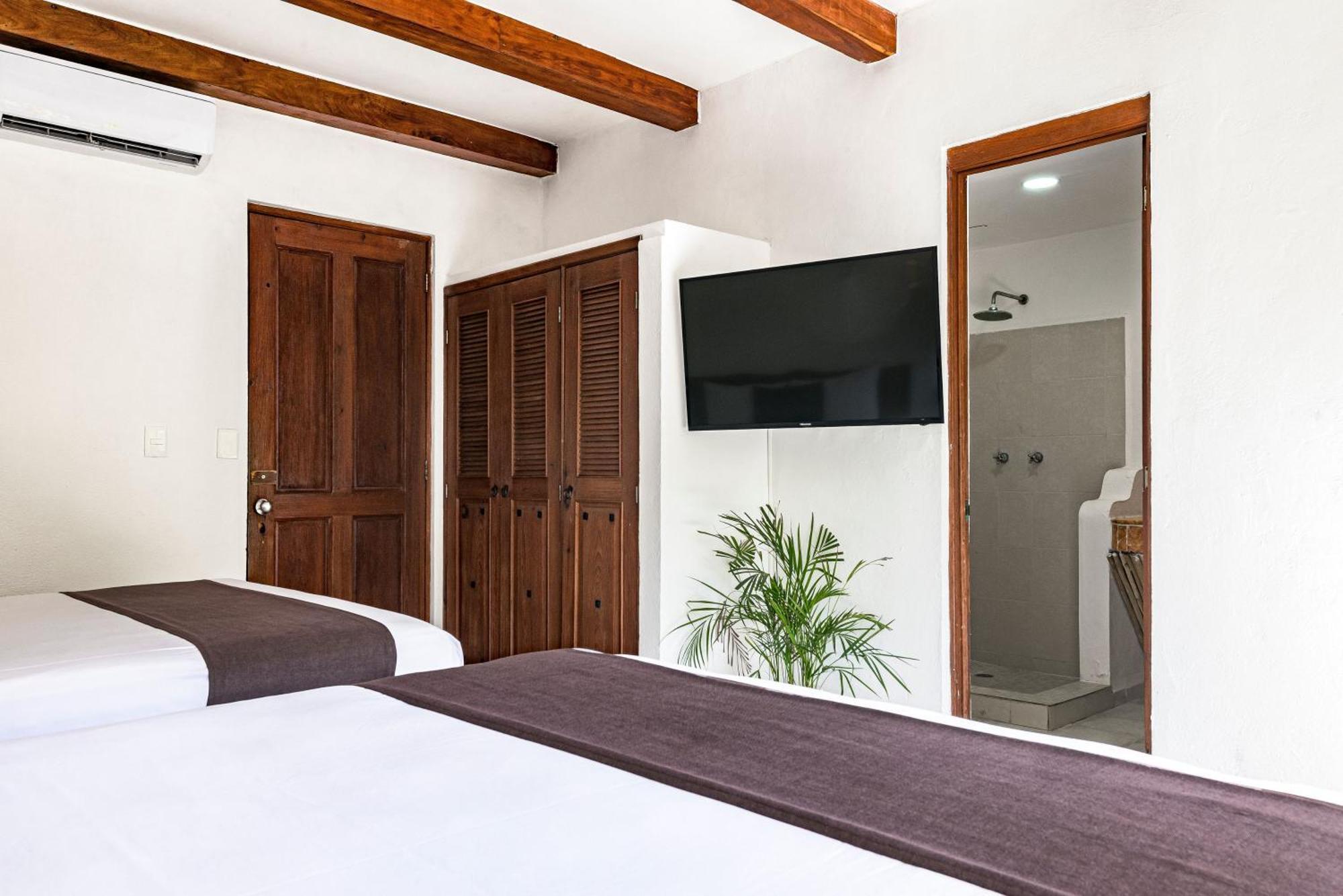 Hotel Banana Boutique & Spa - 5Th Av Плая-дель-Кармен Экстерьер фото