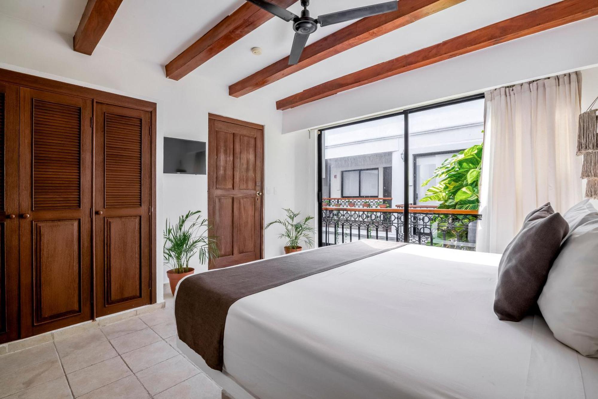 Hotel Banana Boutique & Spa - 5Th Av Плая-дель-Кармен Экстерьер фото
